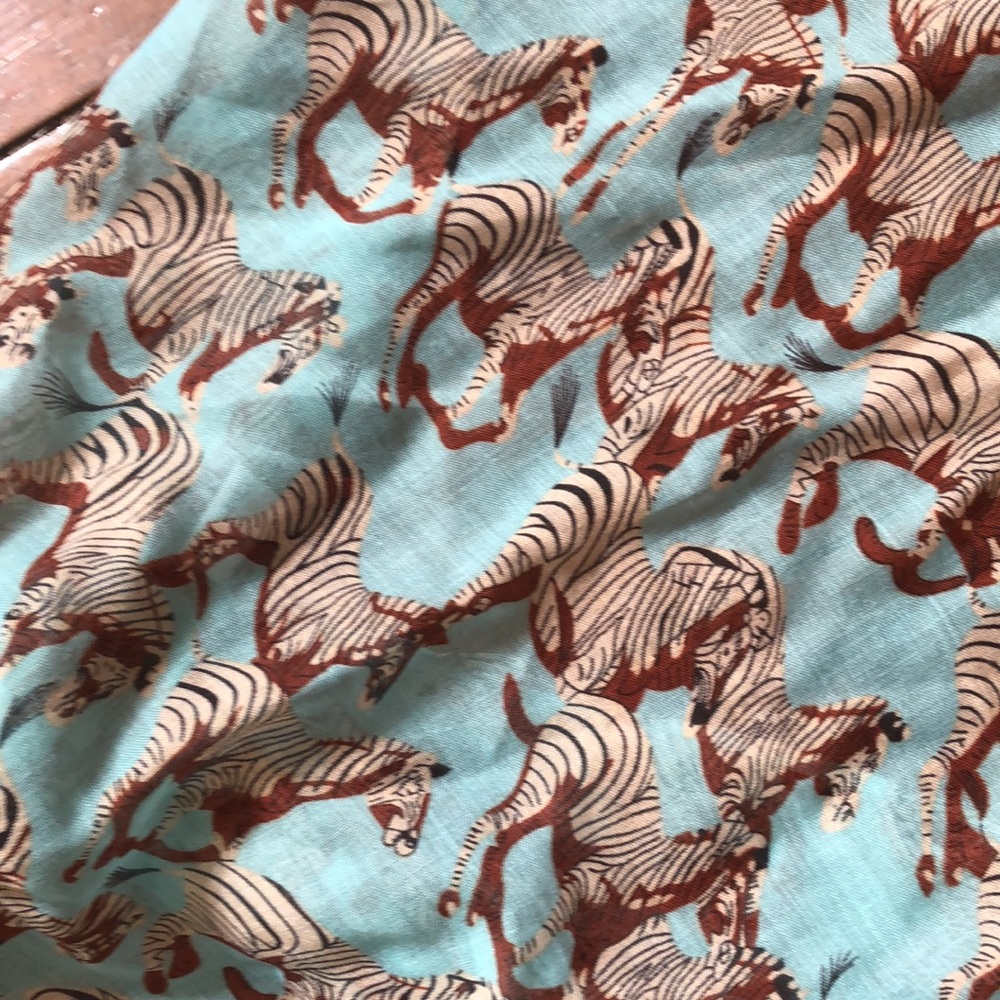 Scarves. - Picture 2 of 2